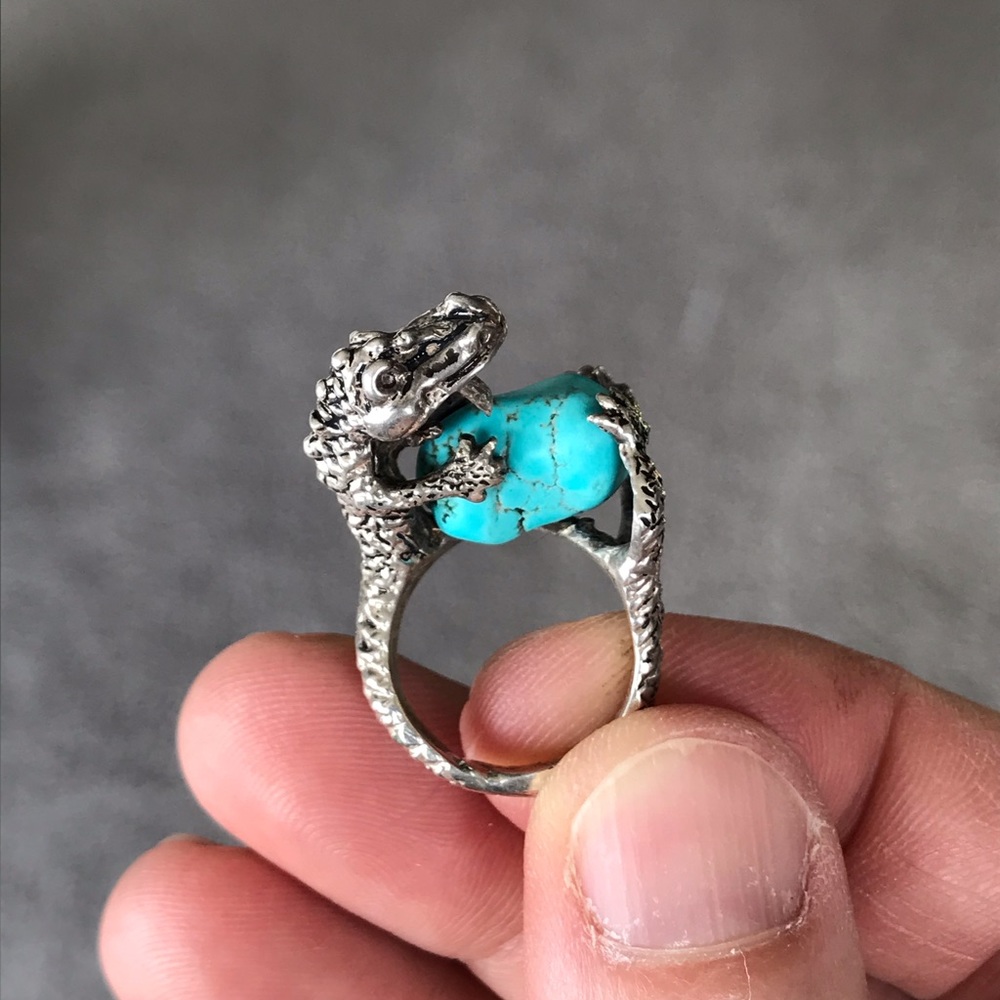 Silver vintage dragon ring with turquoise, size 3